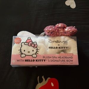 The Creme Shop Limited Edition Creme×hello Kitty Plush Headband.